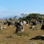 V obrovskej kamennej nádobe v Laose našli pozostatky najmenej 37 ľudí. Záhada „Death Jars“ sa mení V obrovskej kamennej nádobe v Laose našli pozostatky najmenej 37 ľudí. Záhada „Death Jars“ sa mení
