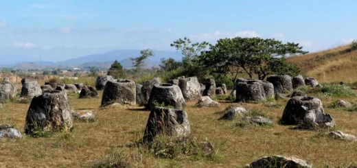 V obrovskej kamennej nádobe v Laose našli pozostatky najmenej 37 ľudí. Záhada „Death Jars“ sa mení