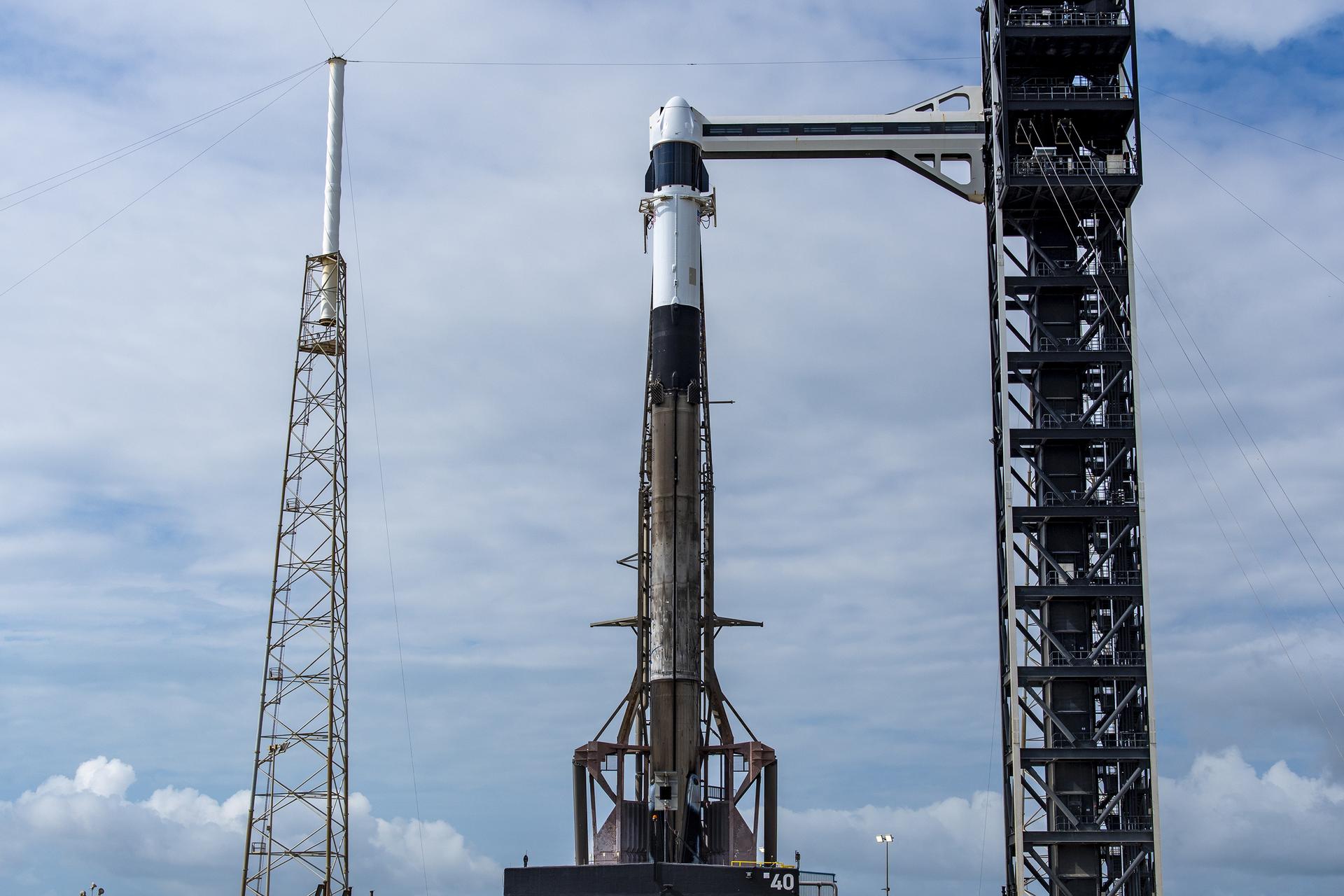 Dragon Counts Down to Launch to Resupply Space Station