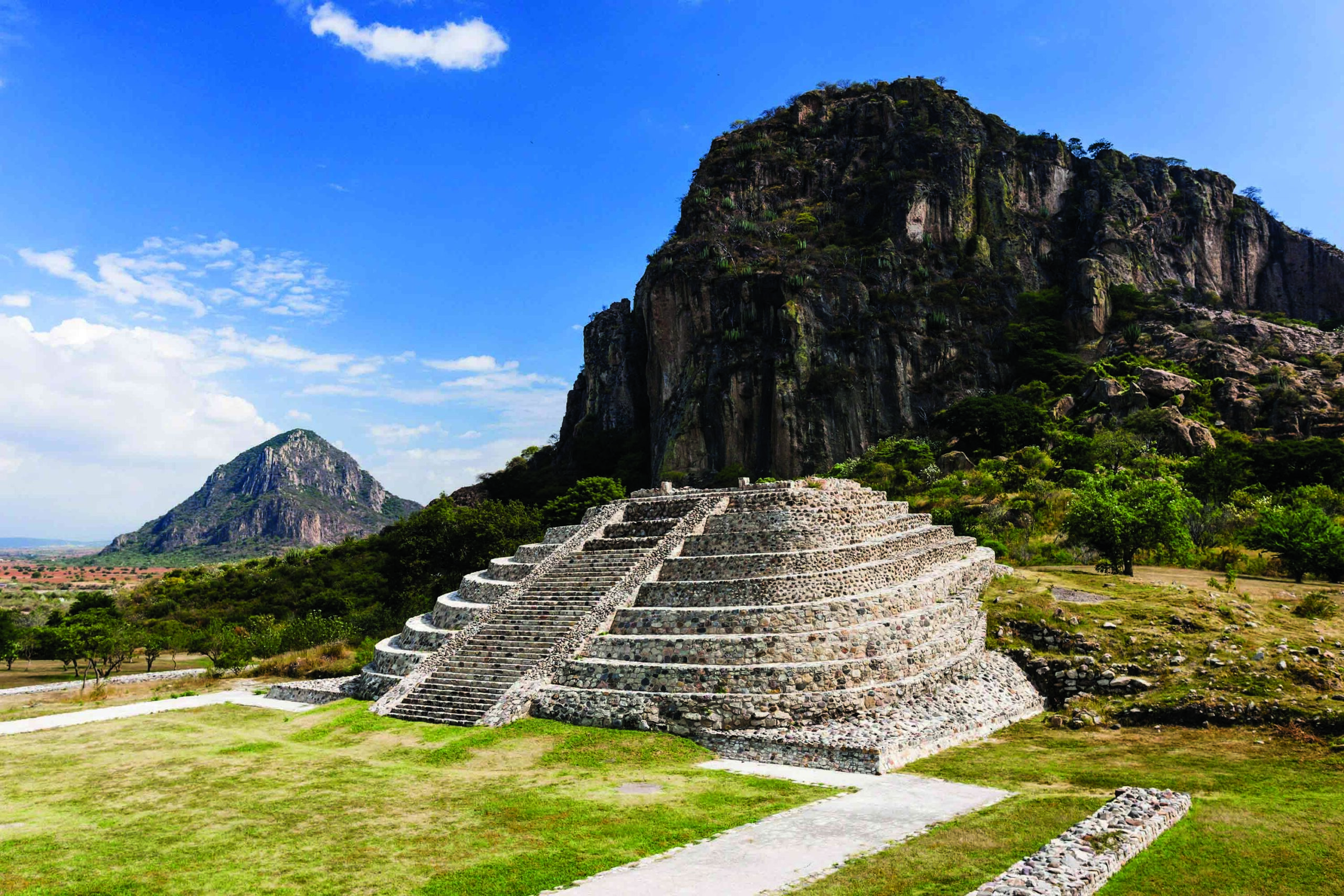 1,500-Year-Old Burials Uncovered in Mexico