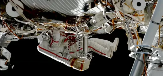 Spacewalkers Back Inside Station After Science Hardware Work