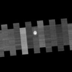 Mesačný test presnosti: Landsat 9 sa pravidelne obracia k Mesiacu, aby udržal svoje dáta spoľahlivé A Full Moon Checkup