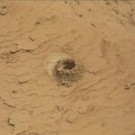 Curiosity po úspešnom vŕtaní v Campo Marte odobral vzorku na analýzu Curiosity Blog, Sols 4900-4907: Pasadena, We Have a Drill Sample!