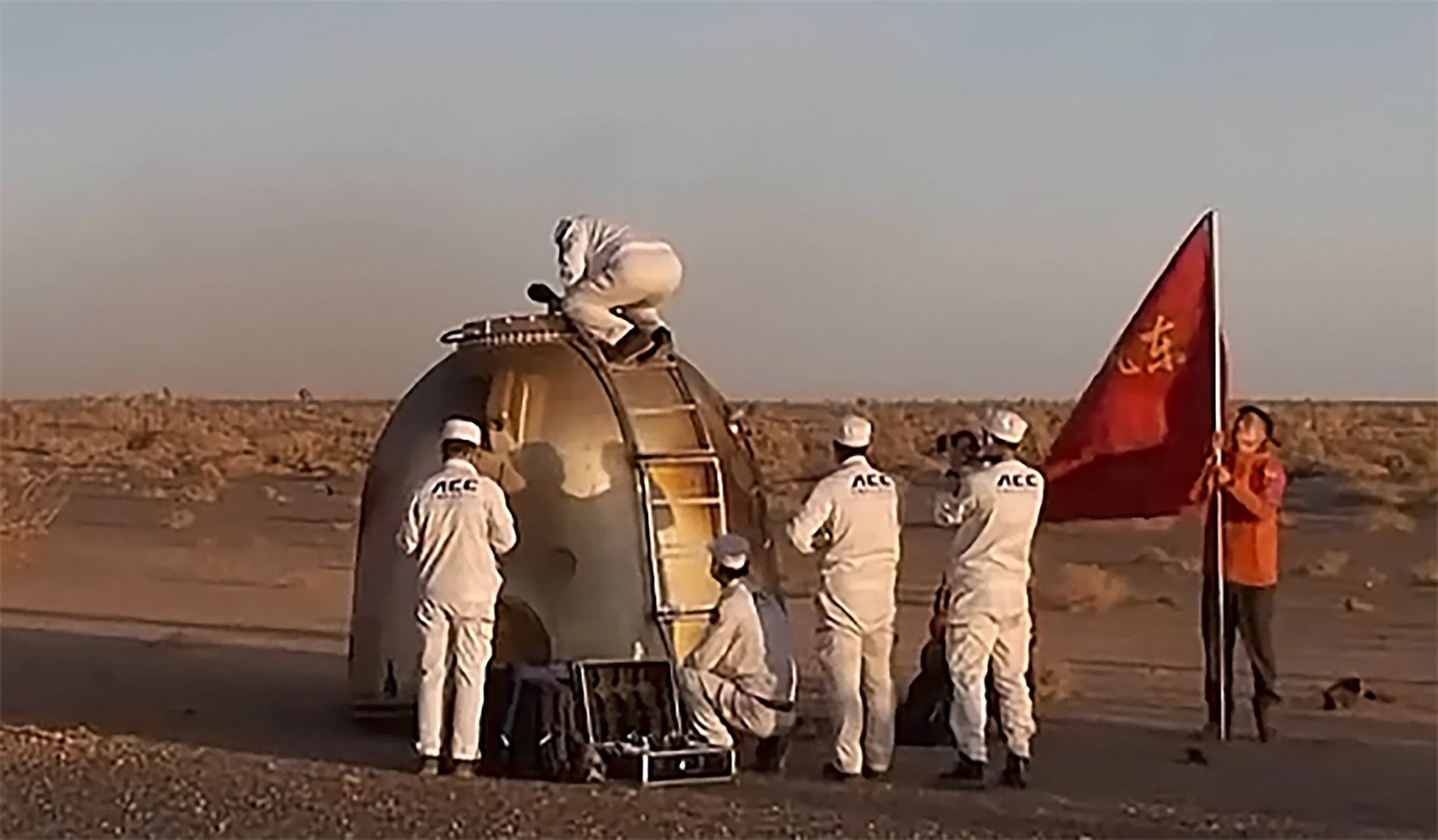 The return capsule of the Shenzhou-22 spaceship is pictured at the Dongfeng landing site on May 29. The Shenzhou-21 astronauts have return after staying in China's Tiangong space station for more than 200 days. Photo: CCTV