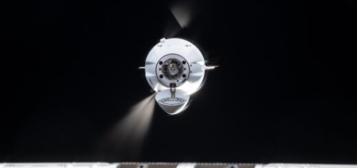 SpaceX Dragon Approaching Station Packed with Science and Supplies