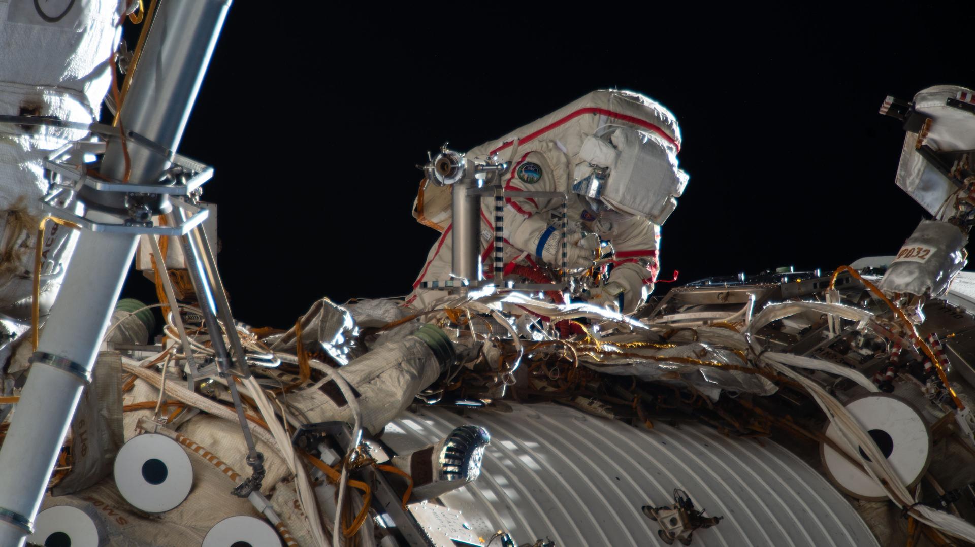 Spacewalkers Back Inside Station After Science Hardware Work