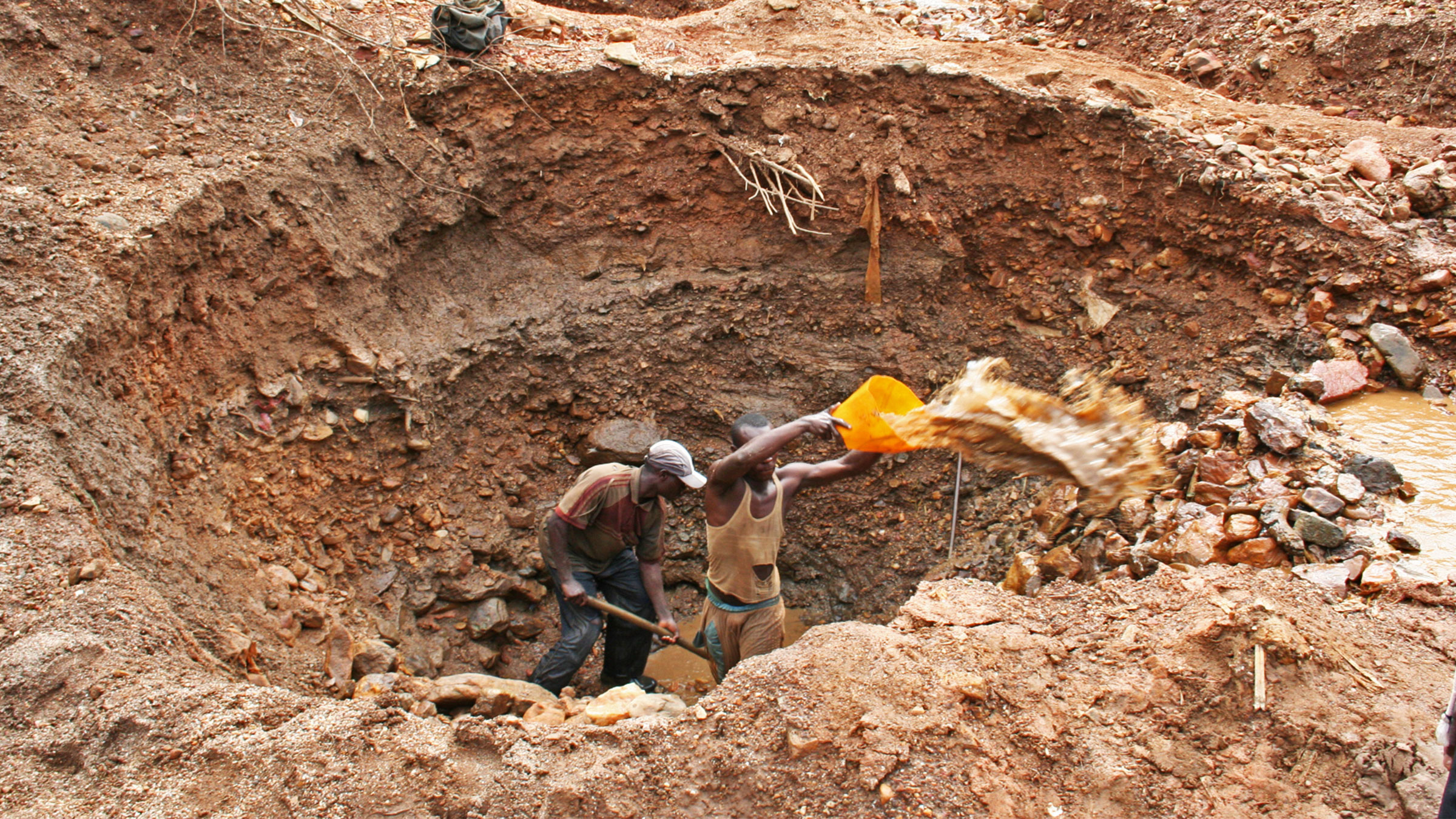 Artisanal miners in Rubaya area, DRC.