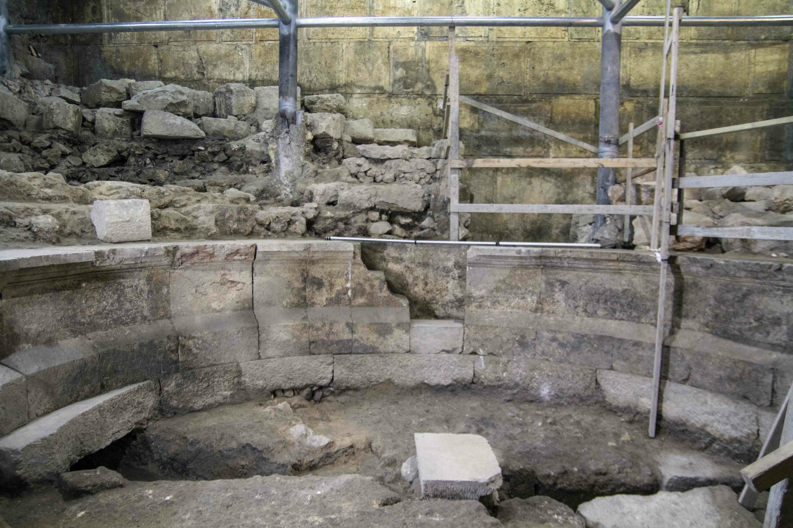 Intact Roman Sculptures Unearthed in Israel