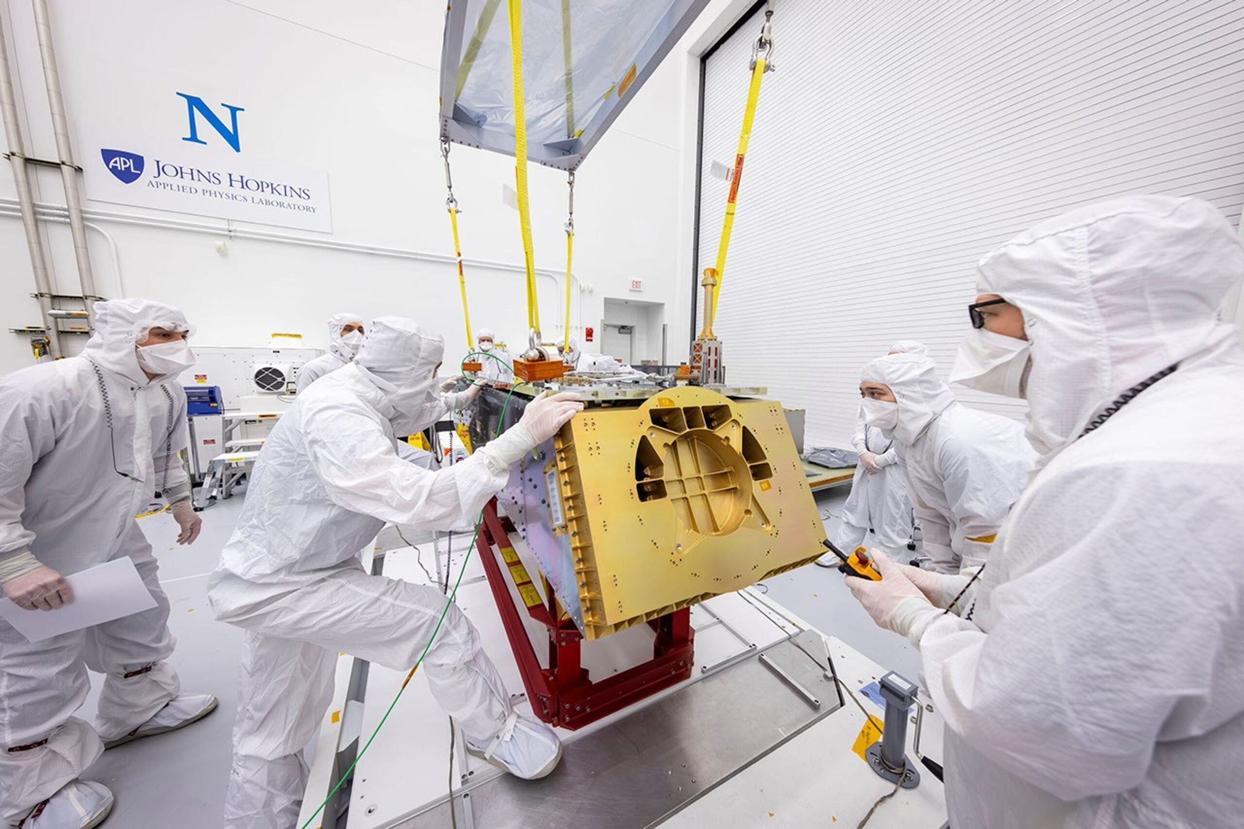 NASA’s Dragonfly Flight System Faces Heat