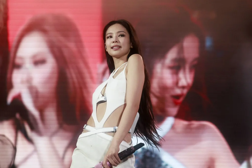 Čínski vedci opísali novú rybku Brachygobius jennie. Meno dostala po speváčke Jennie z Blackpink