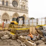 Pri Notre-Dame odkrývajú vrstvy parížskych dejín od Rimanov po stredovek Pri Notre-Dame odkrývajú vrstvy parížskych dejín od Rimanov po stredovek