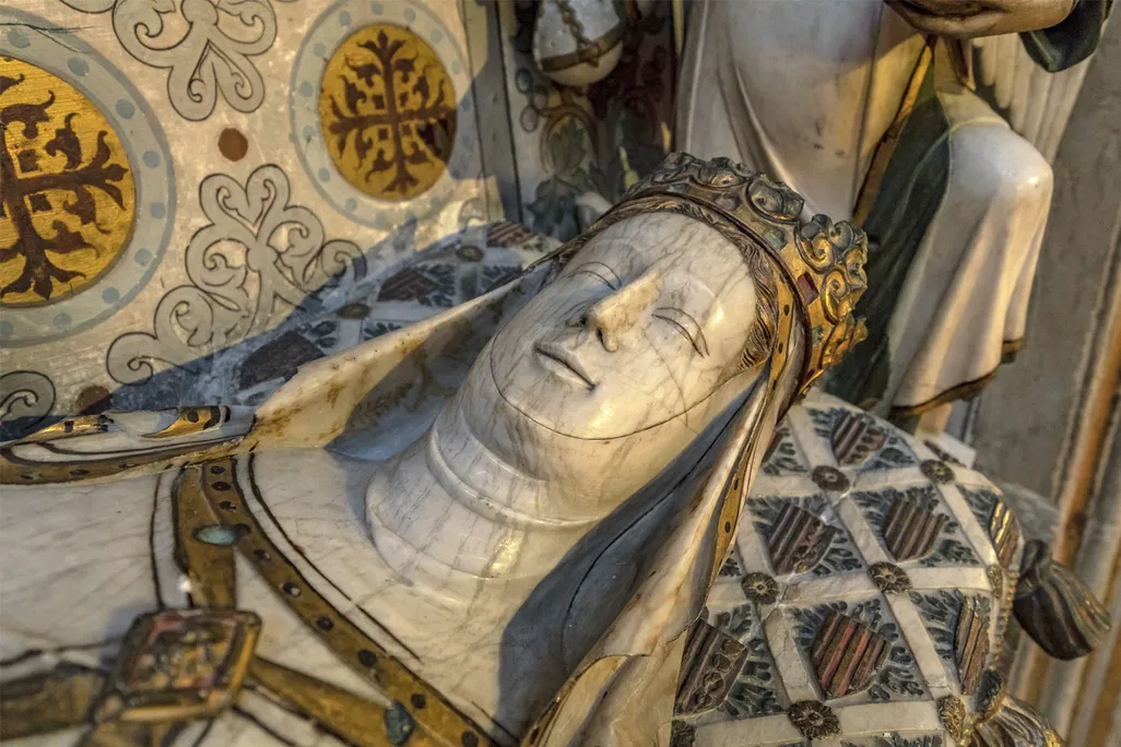 Archaeologists Excavating a Monastery in Spain Identified the Remains of a 14th-Century Queen—and Multiple Skeletons Buried in the Wrong Graves