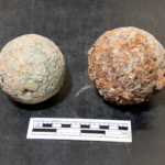 Archeológovia našli pri Alame druhú nepoškodenú delovú guľu. Pravdepodobne ju vystrelili Texania