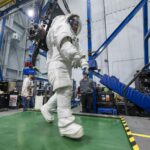 Výskum z misie Artemis II pokračuje na Zemi: NASA spracúva dáta o zdraví posádky aj o Mesiaci NASA’s Artemis II Moon Mission Research Continues on Earth